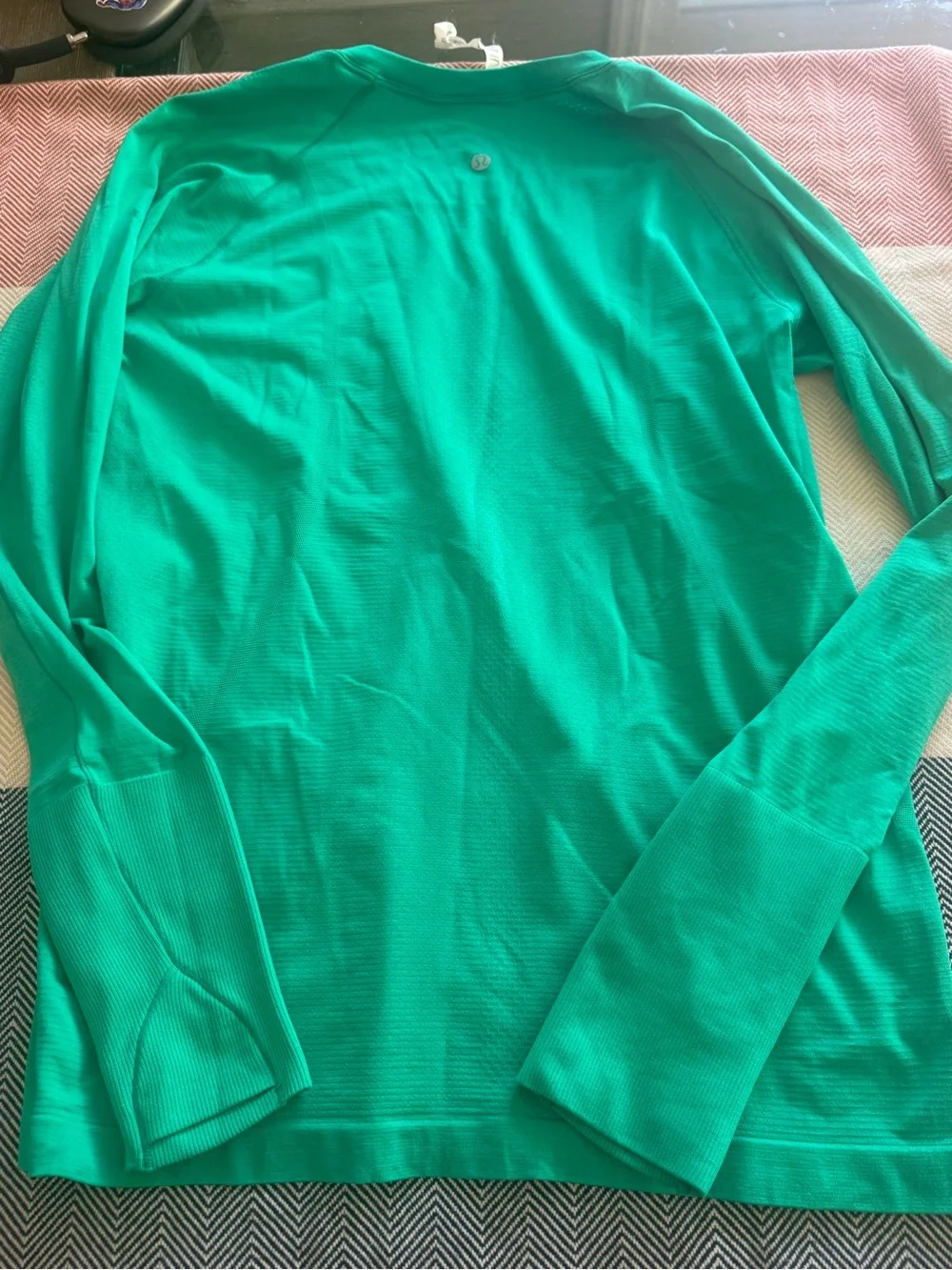 lululemon athletica swiftly Bright Emerald Crew Neck Top
